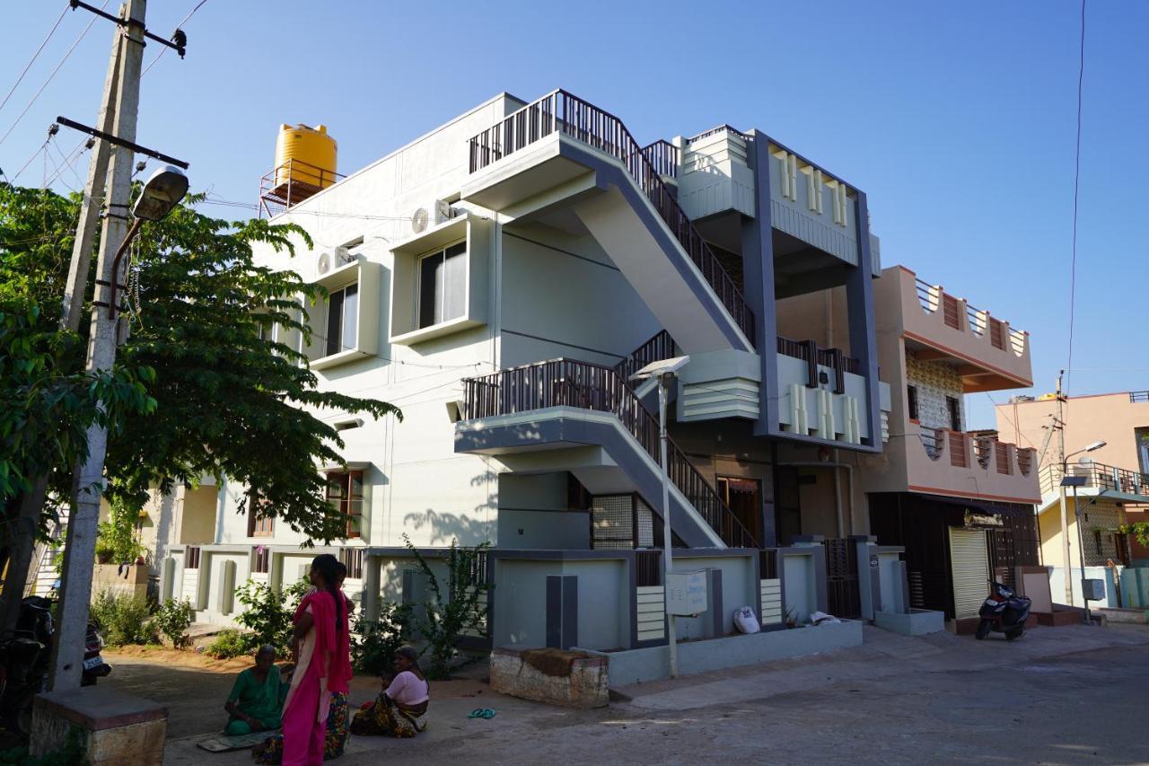Akash Homestay Hampi Exteriör bild