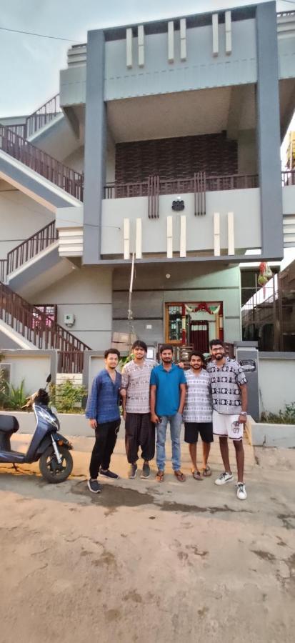 Akash Homestay Hampi Exteriör bild